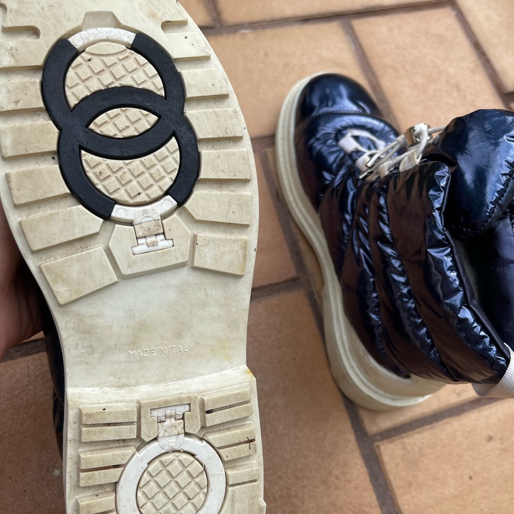 CHANEL Winter Boots US 8 - Picture 4 of 6